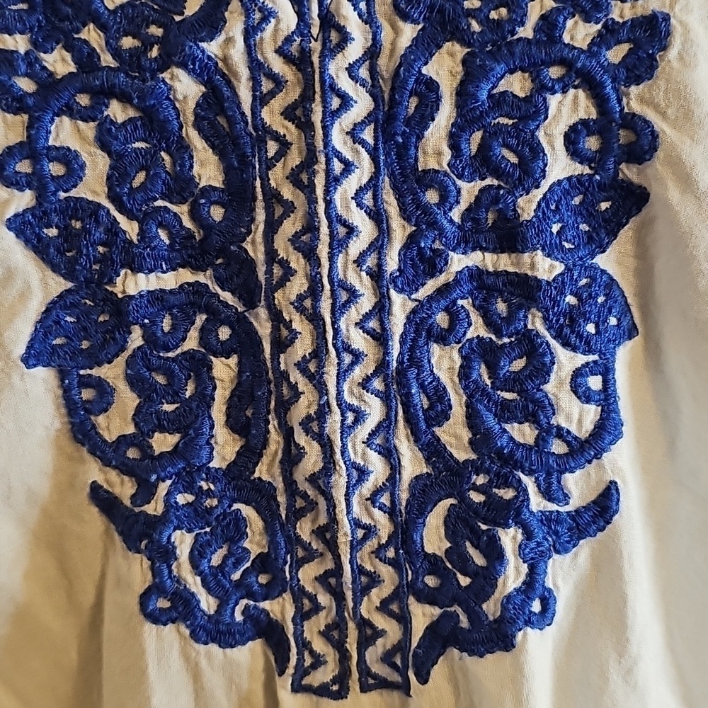 Artisan Ny White Tunic with Blue Embroidery - Picture 4 of 6